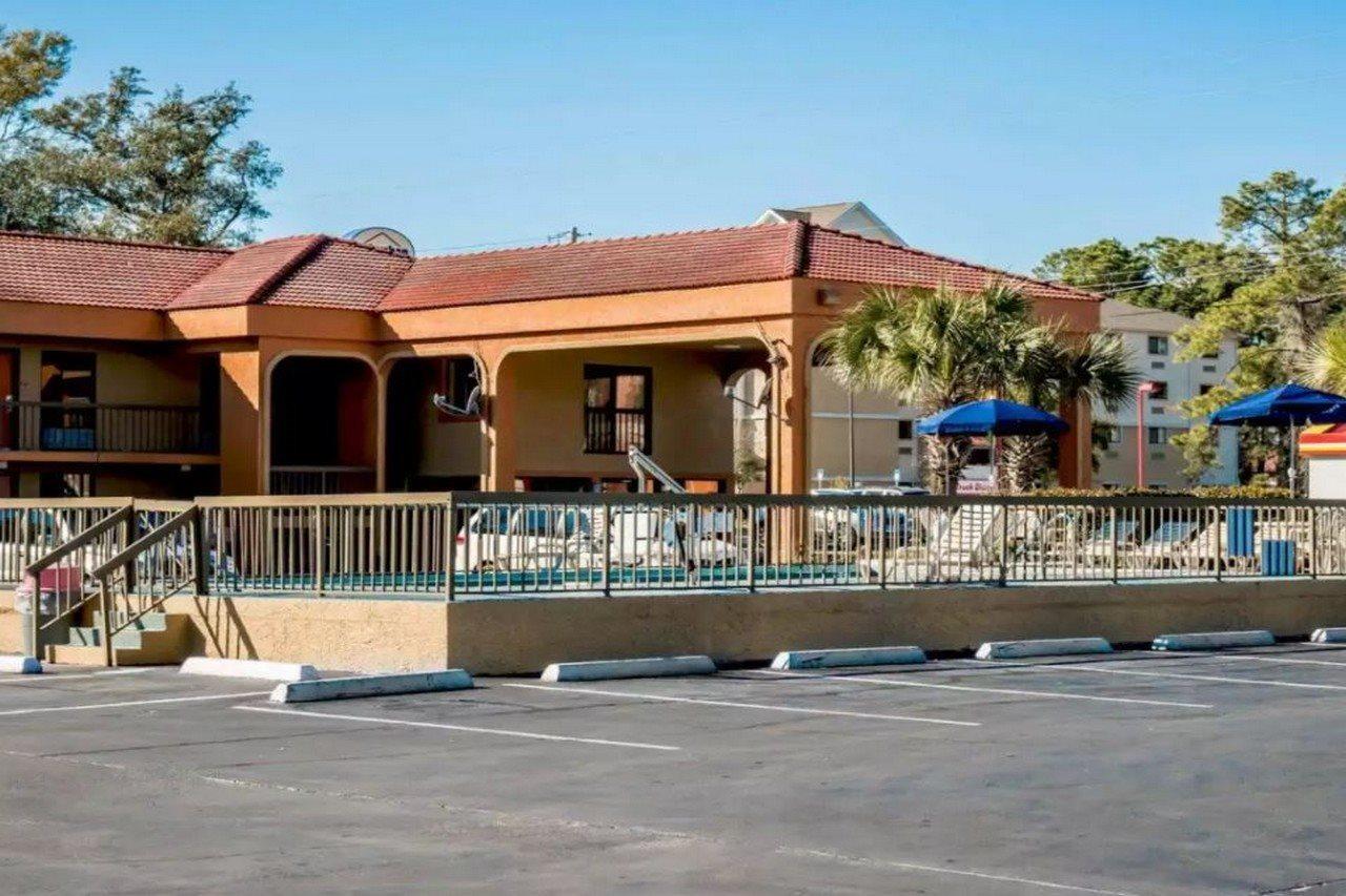 Econo Lodge Panama City Exterior photo
