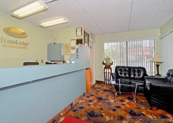 Econo Lodge Panama City Interior photo
